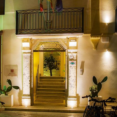 Aegusa Hotel ファヴィニャーナ エクステリア 写真