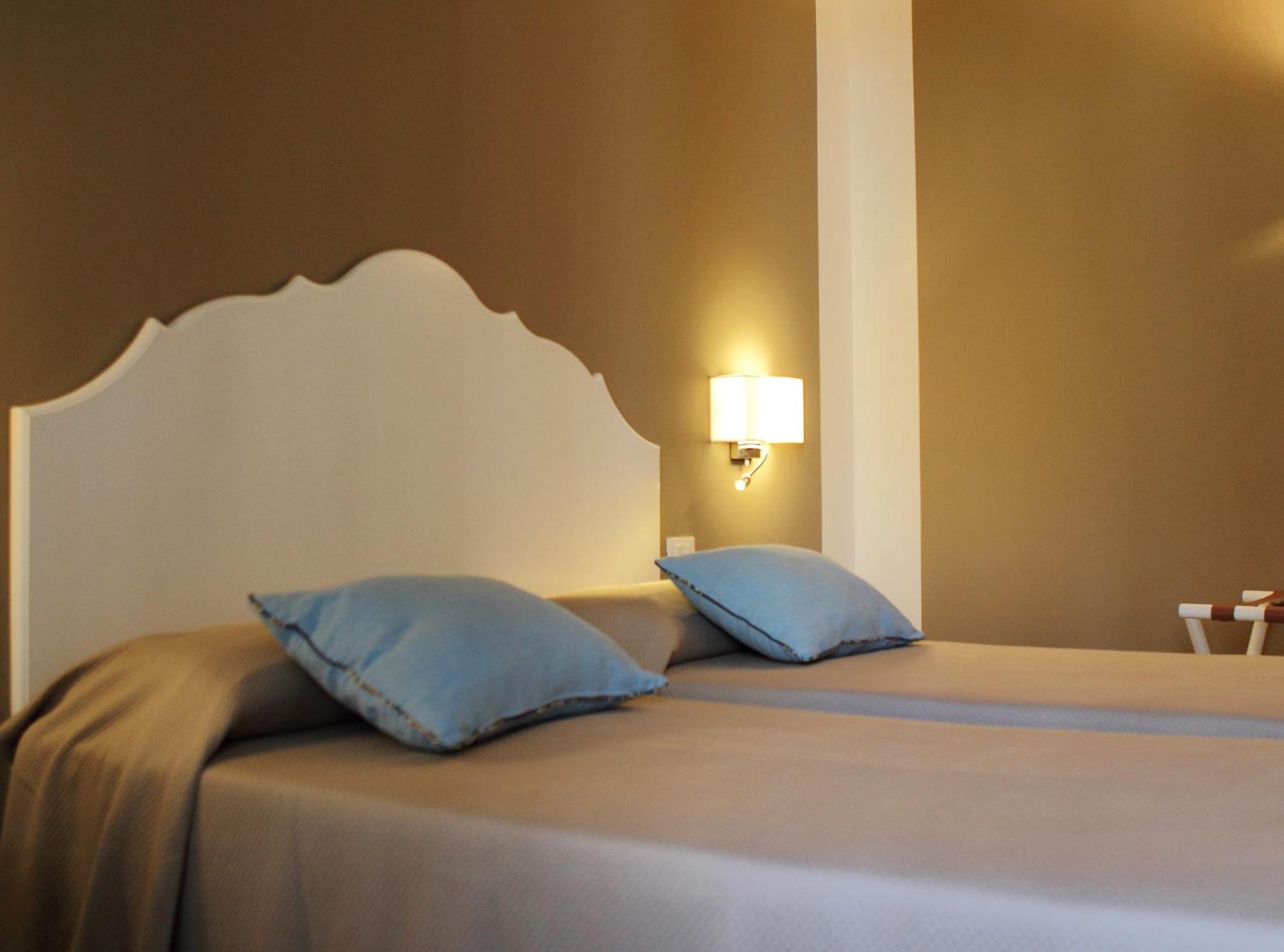 Aegusa Hotel ファヴィニャーナ 部屋 写真
